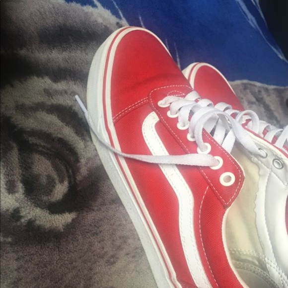 Red vans - Picture 3 of 4